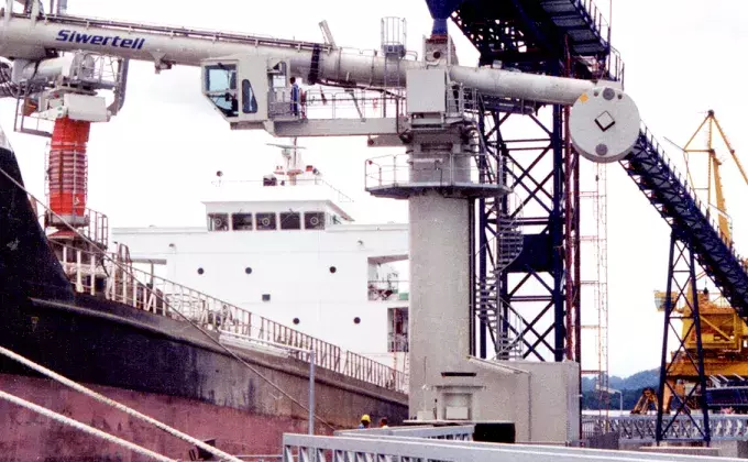 Siwertell Ship loader in operation